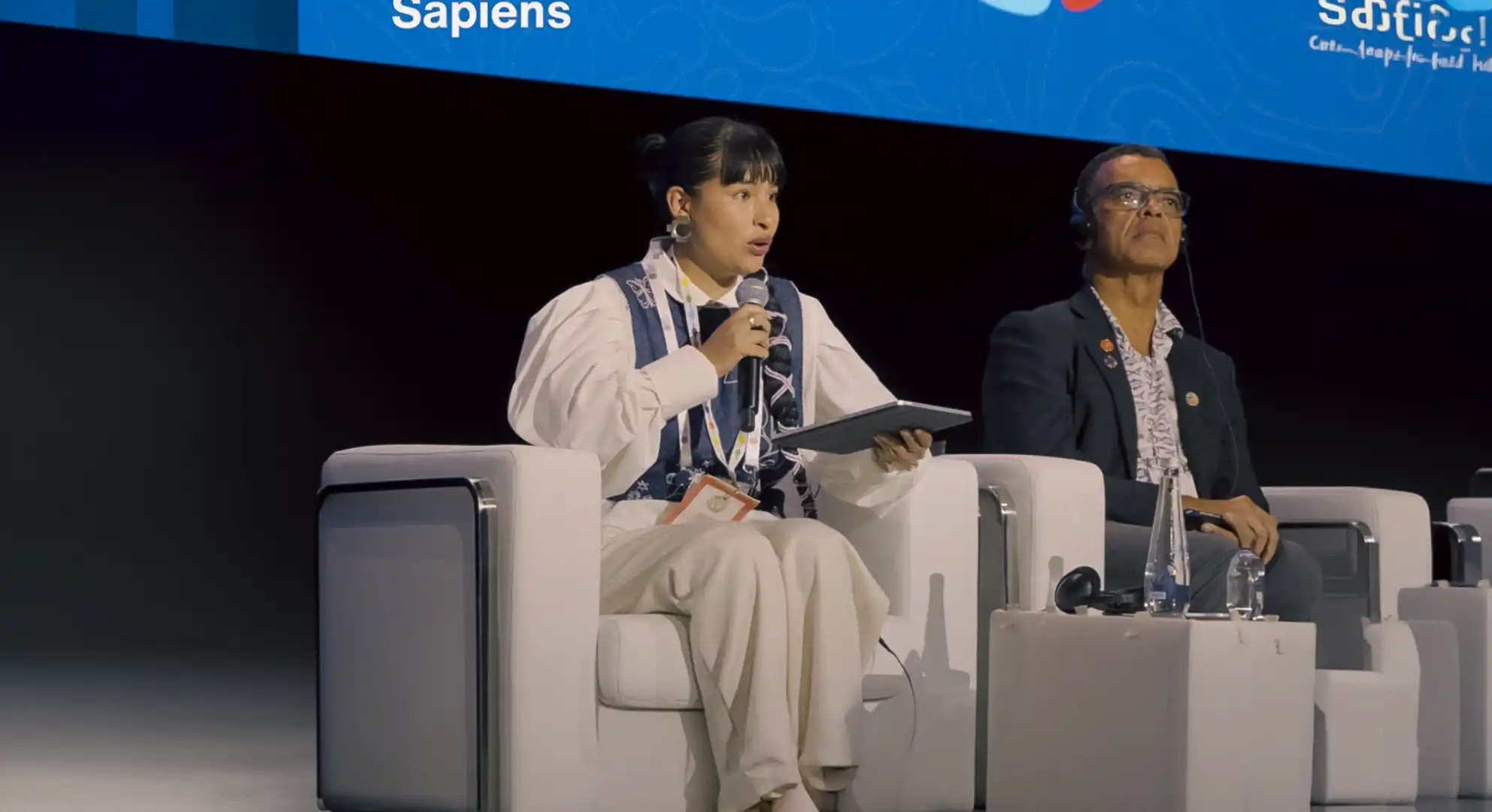 Alessandra Yupanqui, Andean activist and editor-in-chief of Sapiens, as a speaker at the IUCN World Conservation Congress 2025 in Abu Dhabi. Photo: Sapiens.